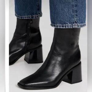 Sam Edelman Winnie Black Leather Ankle Boots